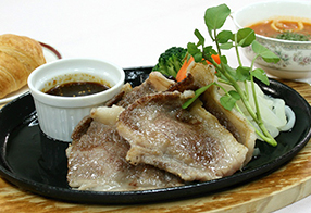 牛肉鉄板焼き
