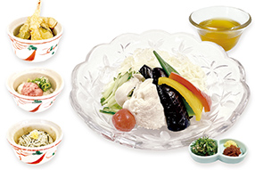 豚しゃぶと夏野菜の彩り素麺と選べるミニ丼